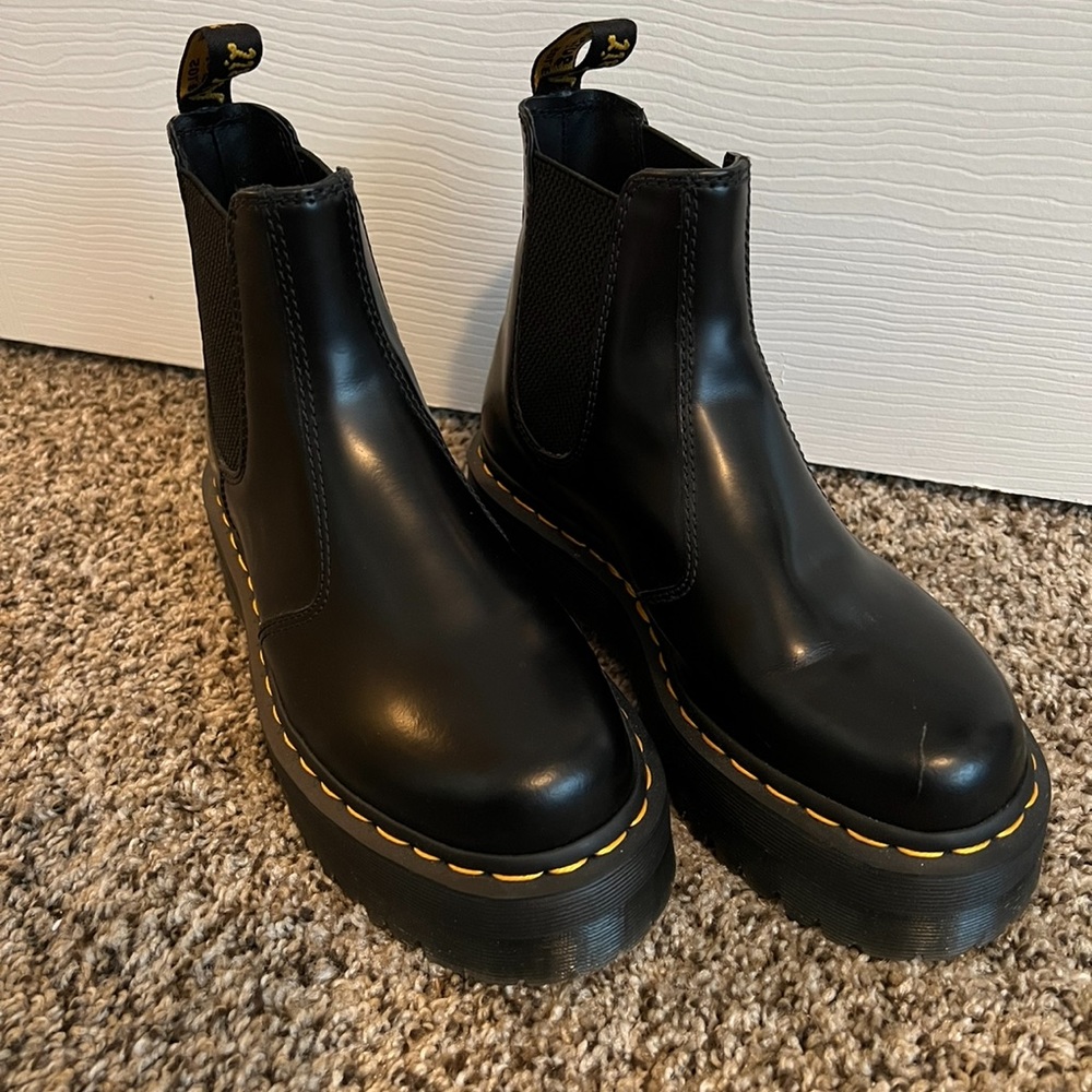 Platform Dr. Martens, Chealse boot - Picture 3 of 3